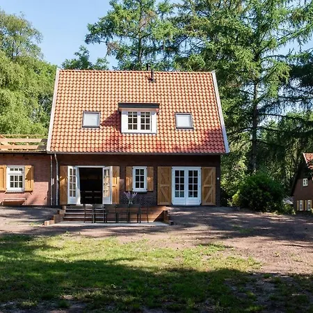 Fantastisch Familiehuis Met Grote Tuin I Bosrijk * Lunteren